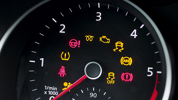 5 Dashboard Lights That Should Never Be Ignored